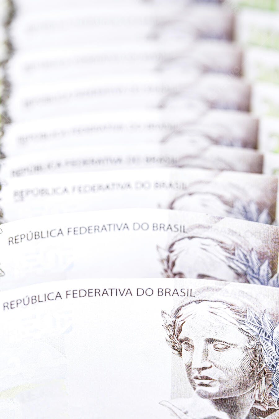 Cédulas de Real brasileiras em perspectiva dinheiro economia finanças