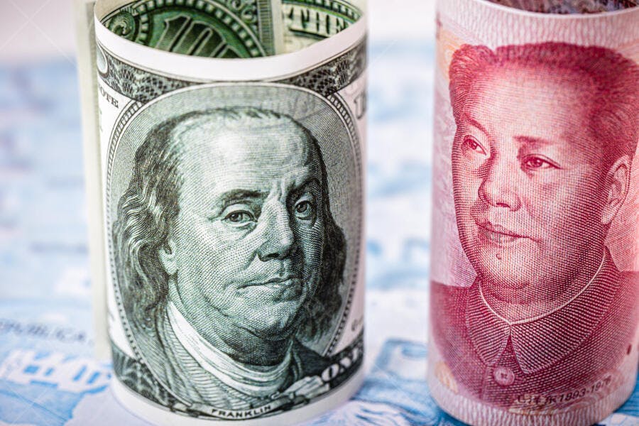 Dólar americano e Yuan chinês enrolados em comparação econômica global