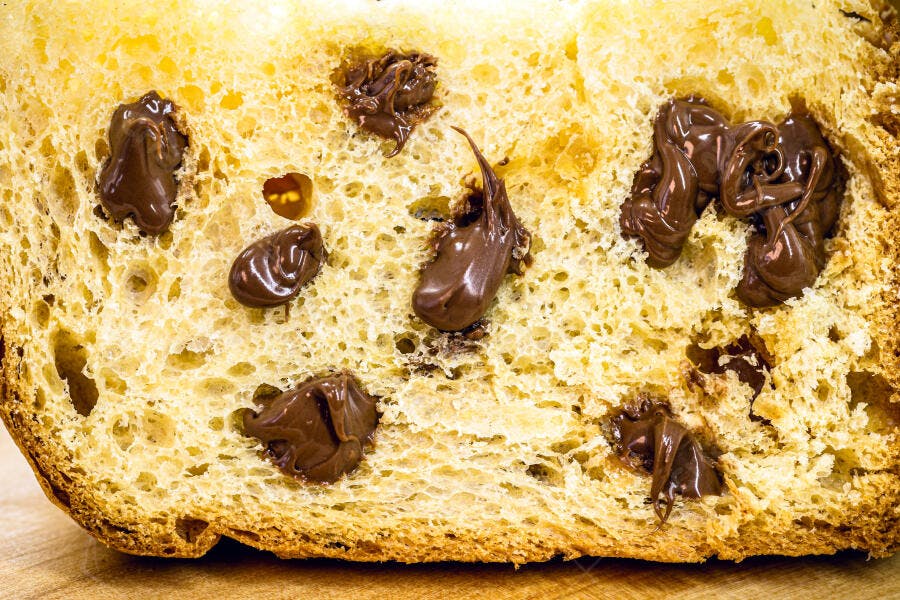 Panettone recheado com chocolate cremoso massa amarela de Natal