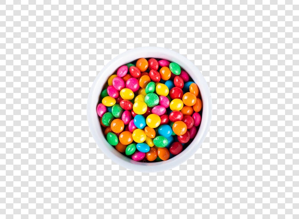 Imagem de Doces Coloridos em Tigela Branca PNG com fundo transparente