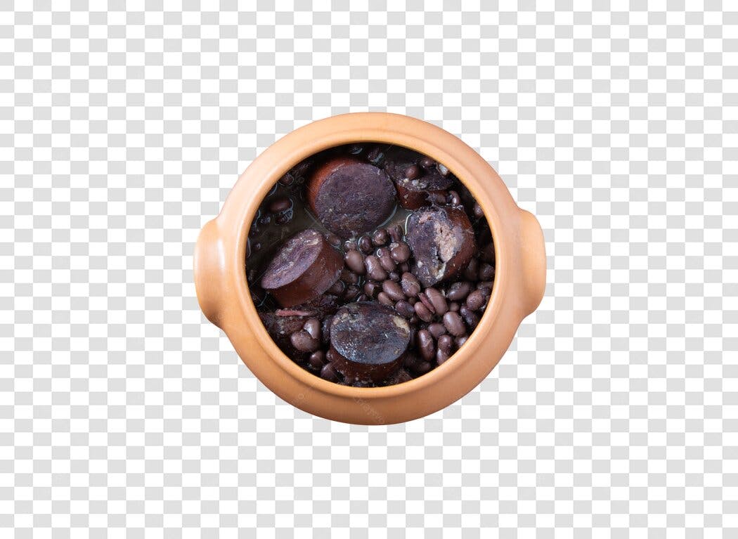 Prato de comida Feijoada Brasileira Típica com feijão preto e linguiça PNG com fundo transparente