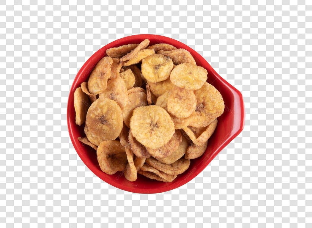 Foto de alimento banana chips em tigela vermelha PNG com fundo transparente