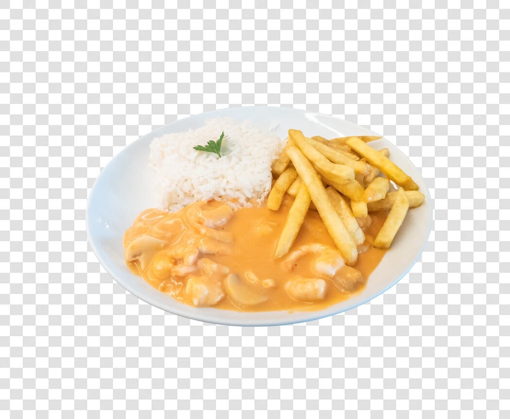Prato de comida Strogonoff de Camarão com Arroz e Batata Frita PNG com fundo transparente