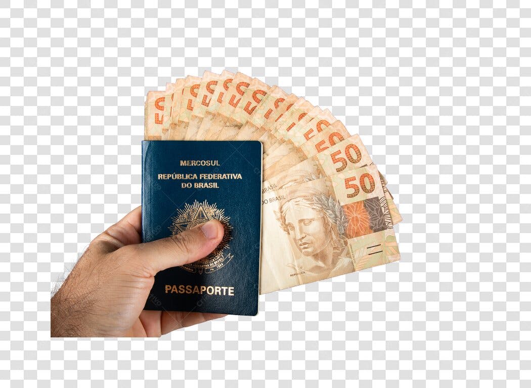 Imagem de Passaporte Brasileiro e Notas de 50 Reais PNG com fundo transparente