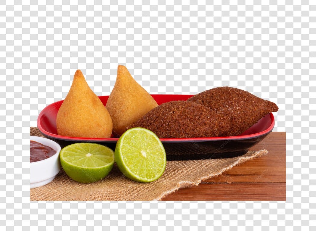 Imagem de salgados brasileiros coxinhas e kibes limão PNG com fundo transparente