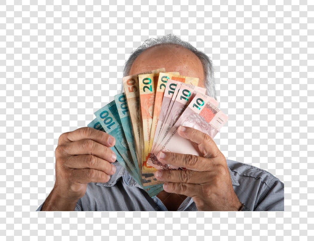Imagem de Homem Idoso Segurando Notas de Real PNG com fundo transparente