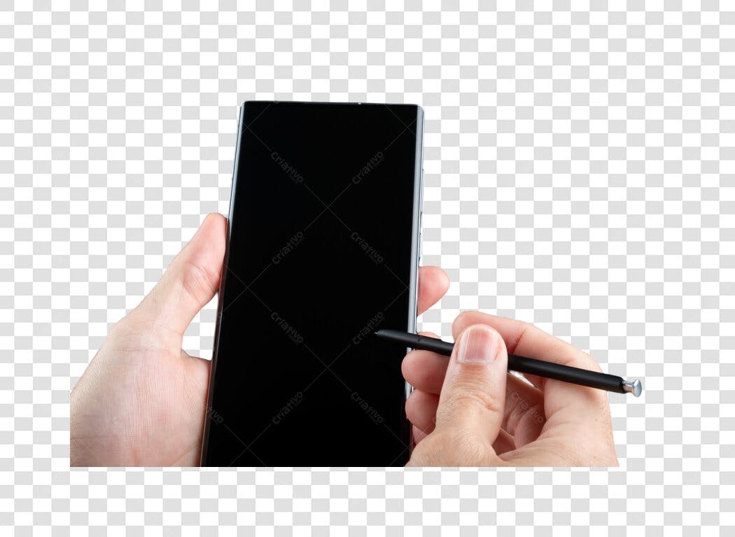 Mão humana usando smartphone preto com caneta stylus touchscreen PNG com fundo transparente