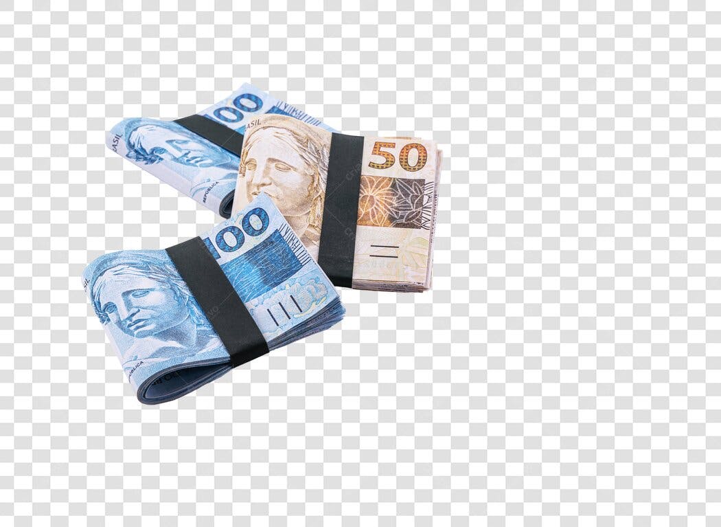 Dinheiro Real brasileiro em notas de 50 e 100 empilhadas PNG com fundo transparente