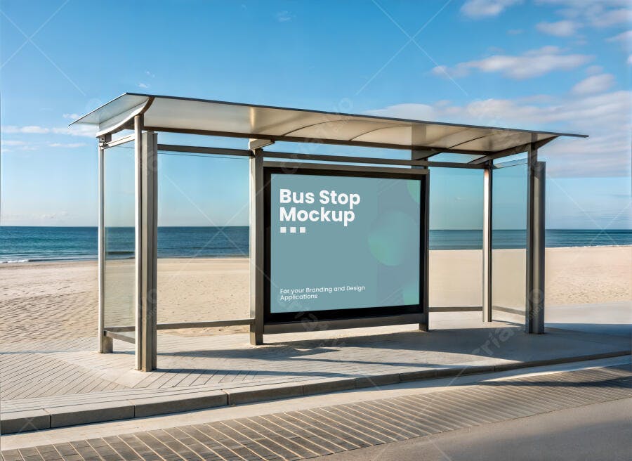 Mockup de Ponto de Ônibus e Painel Publicitário Digital Realista em Praia Ensolarada