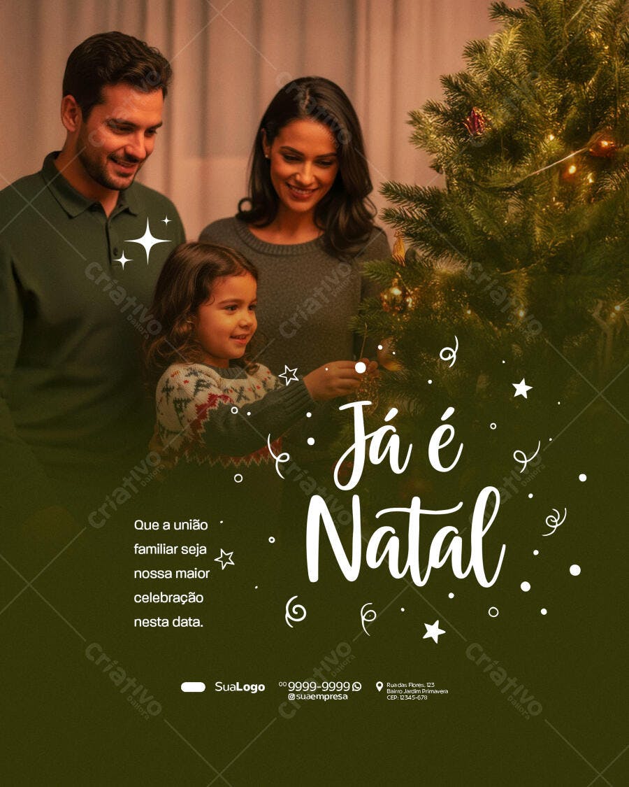 Flyer Já é Natal com Família e Árvore Psd Editável