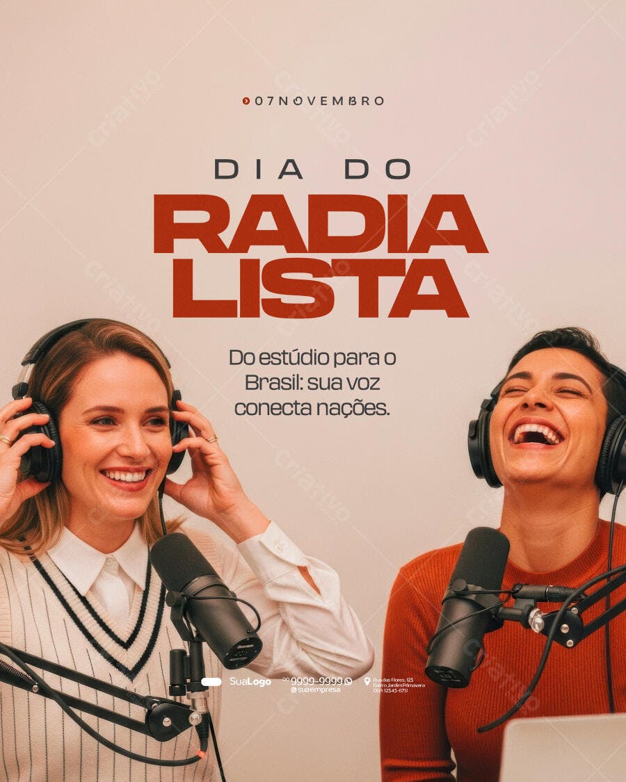 Flyer Dia do Radialista 07 Nov mulheres sorrindo em estúdio Psd Editável