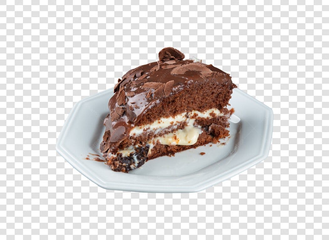 Fatia de Bolo de Chocolate Cremoso PNG com fundo transparente