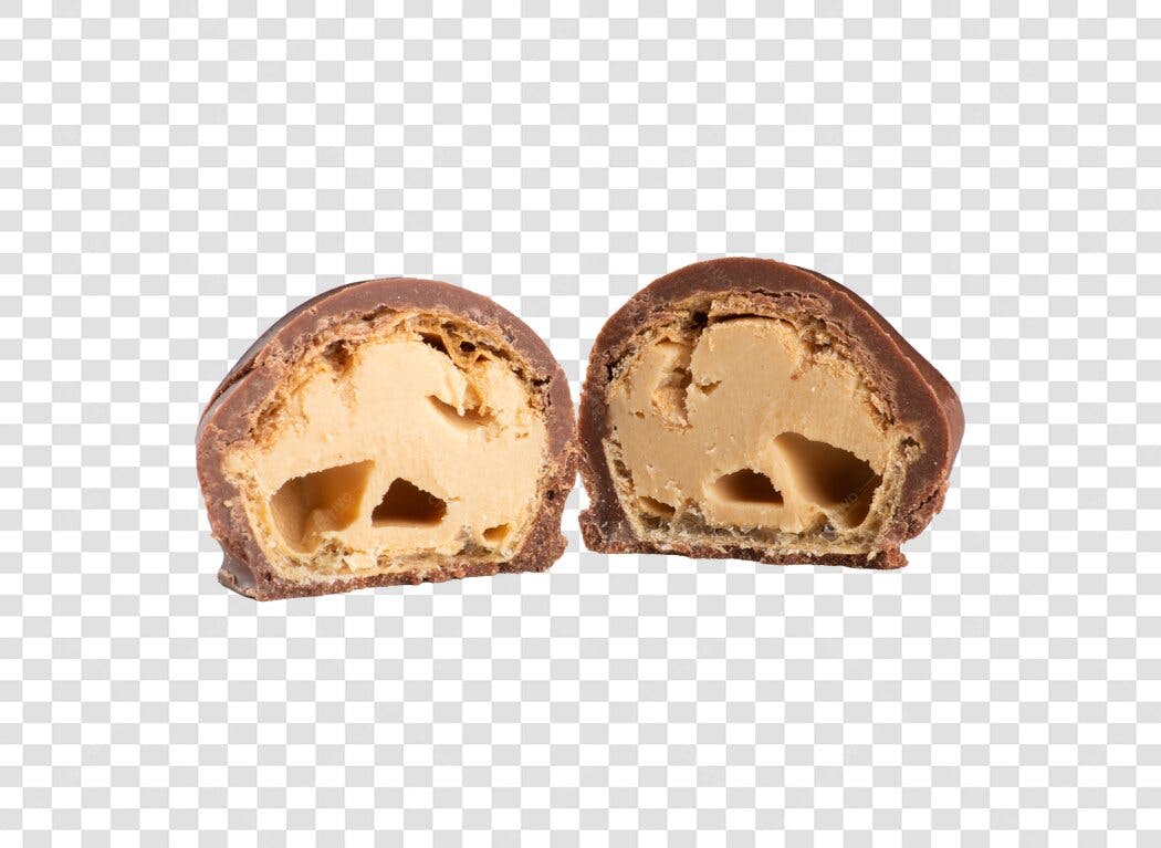 Bombom de Chocolate Recheado Cortado Meio PNG com fundo transparente