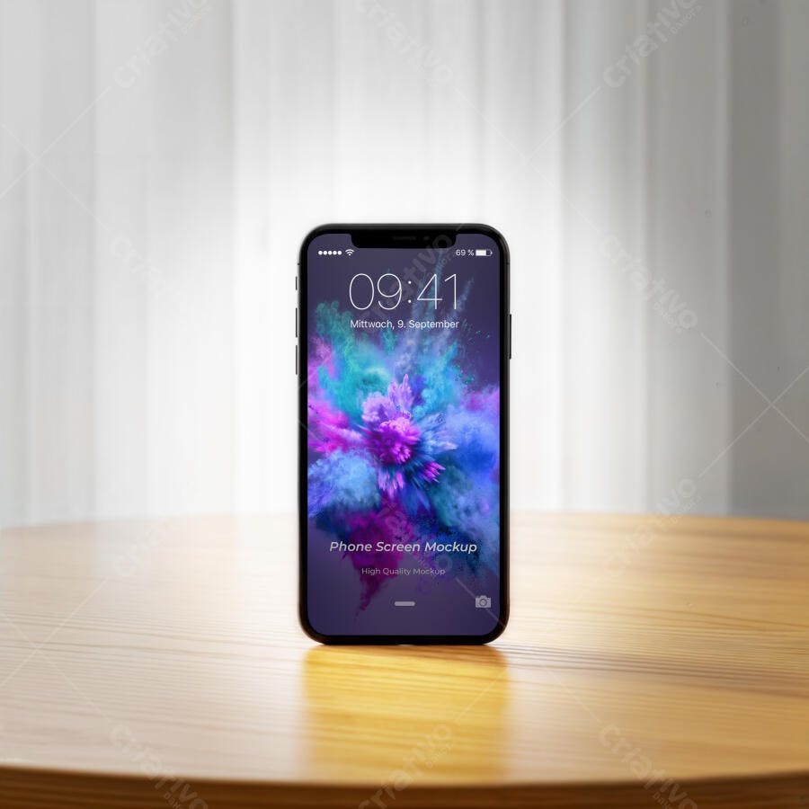 Mockup de Tela de Smartphone Moderno Preto em Mesa de Madeira Estilo Clean