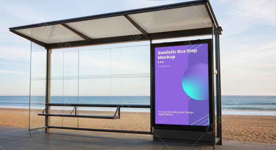 Mockup Painel Digital Moderno em Ponto de Ônibus à Beira-Mar Realista