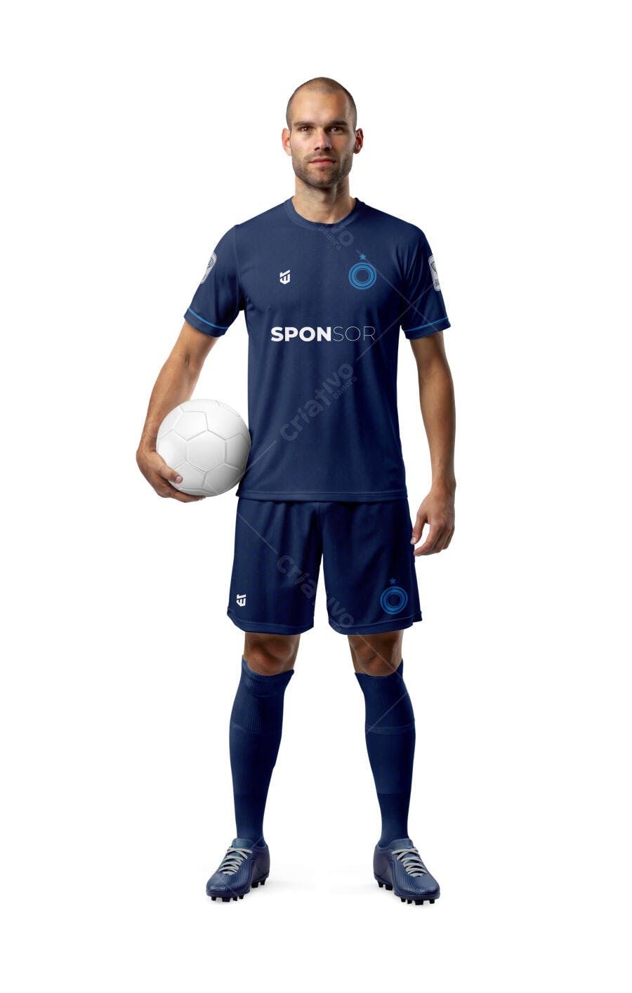 Mockup Kit Futebol Masculino Azul Marinho Atleta Caucasiano Patrocínio Realista