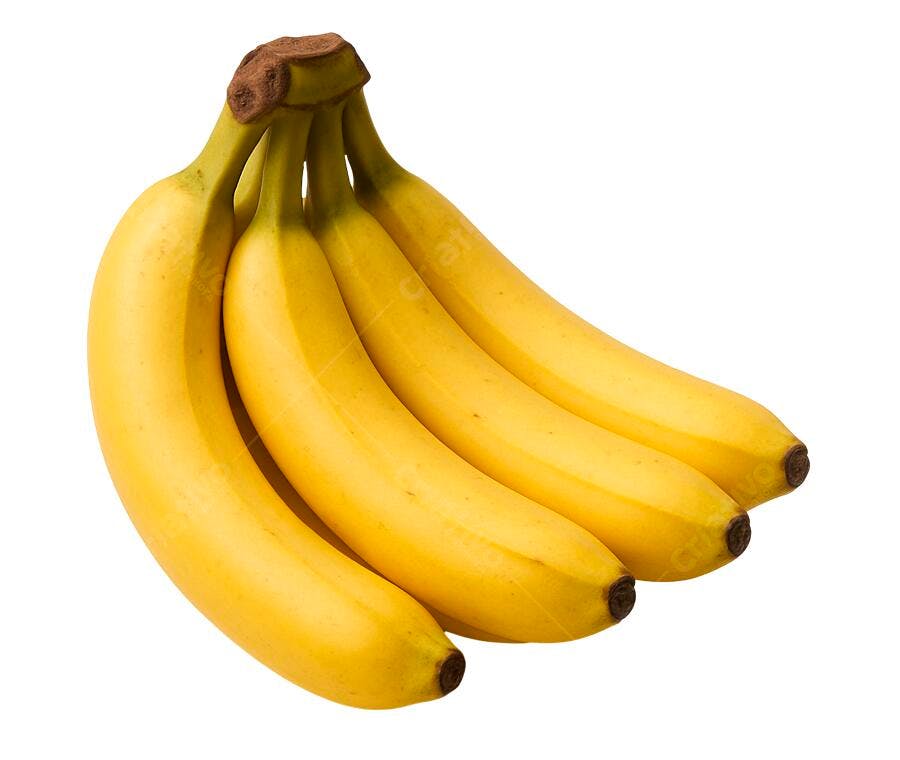 Cacho de bananas amarelas frescas isoladas em fundo branco