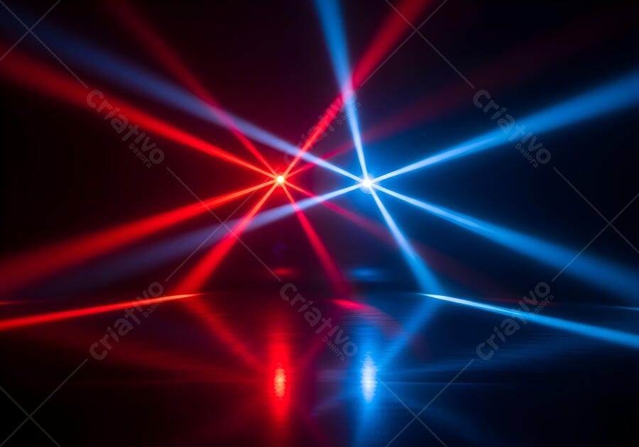Raios de luz vermelhos e azuis cruzando em fundo escuro com reflexo