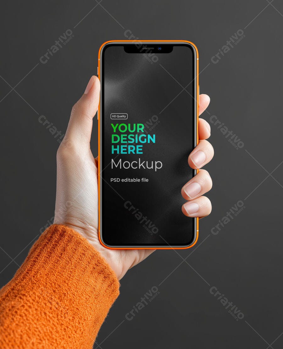Mockup de Smartphone Moderno com Borda Laranja em Mão Feminina Suéter Tricô