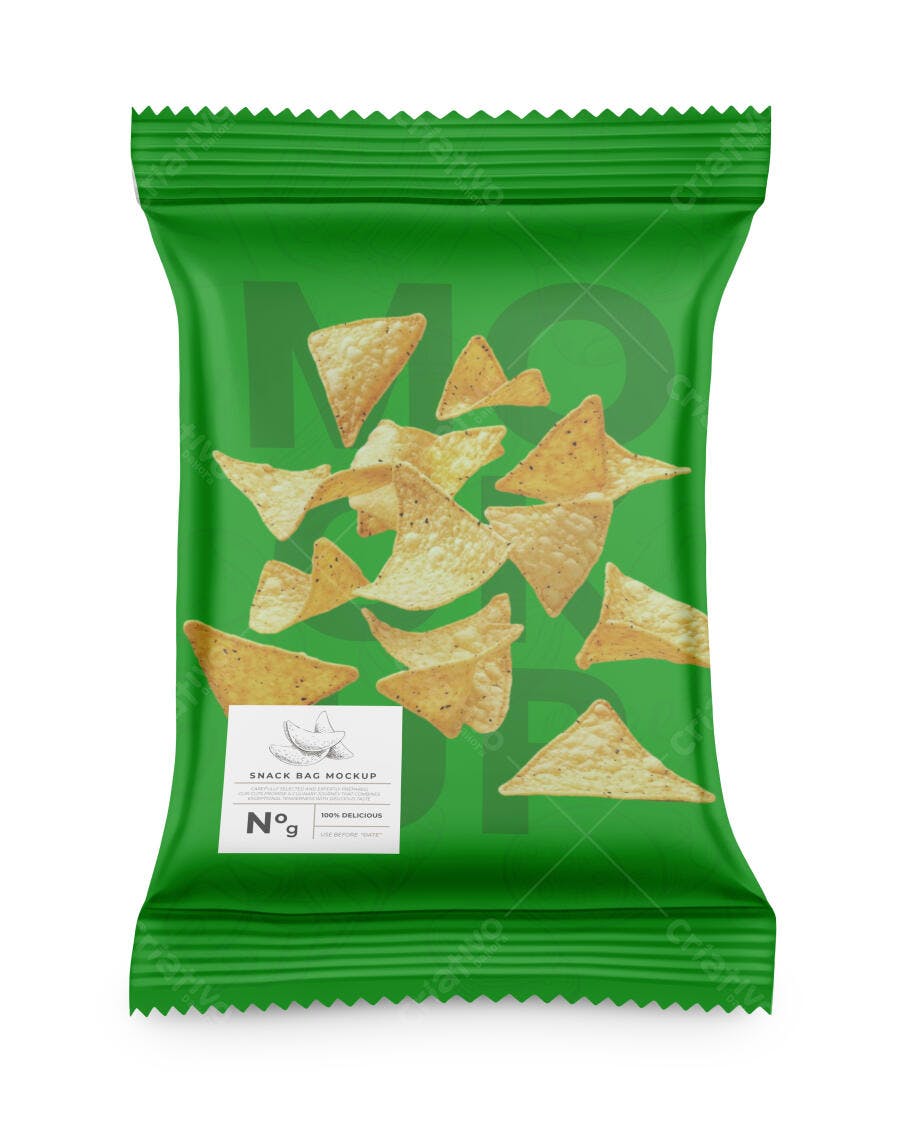 Mockup de Embalagem Sacola Verde para Salgadinho Chips Triangular Realista
