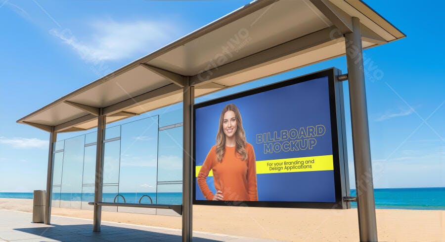 Mockup Outdoor Digital Letreiro Ponto de Ônibus Praia com Mulher Sorrindo Azul e Laranja