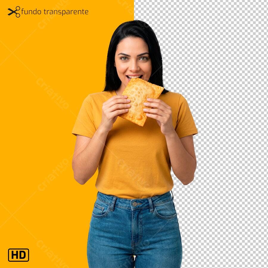 Foto de mulher jovem brasileira sorrindo com pastel PNG com fundo transparente