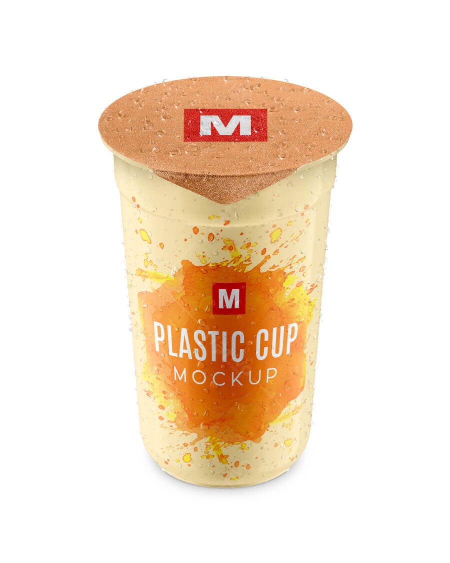 Mockup Realista de Copo Plástico com Tampa Laranja e Gotas de Condensação
