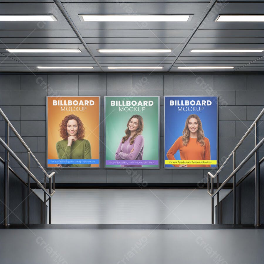 Mockup Três Outdoors Verticais Internos com Mulheres Sorrindo em Cenário Urbano Cinza