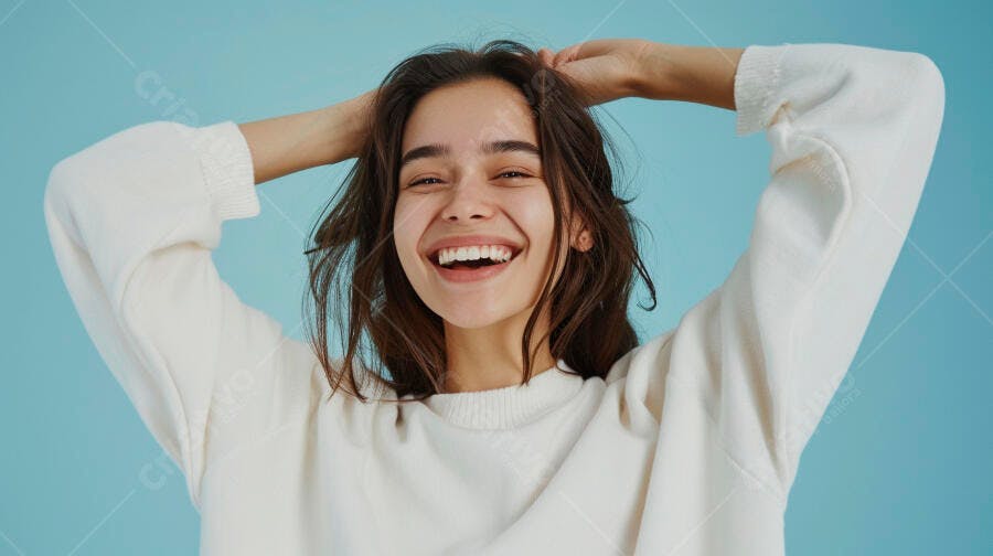 Foto Mulher Jovem Sorrindo Feliz Fundo Azul Estúdio