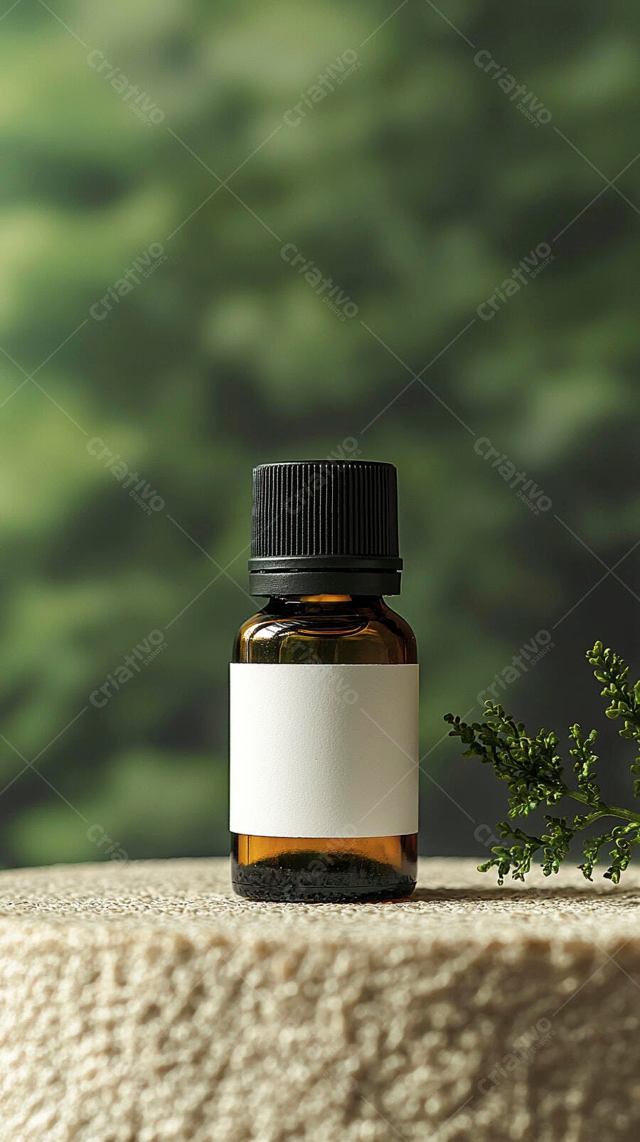 Foto Frasco Âmbar Rótulo Branco Produto Natural Fundo Verde