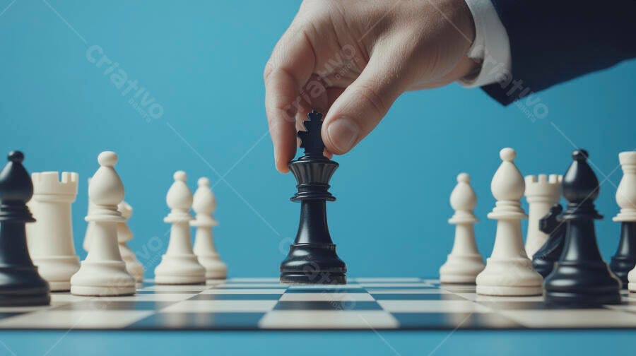 Foto Mão Movendo Peça Rei Xadrez Estratégia Negócios