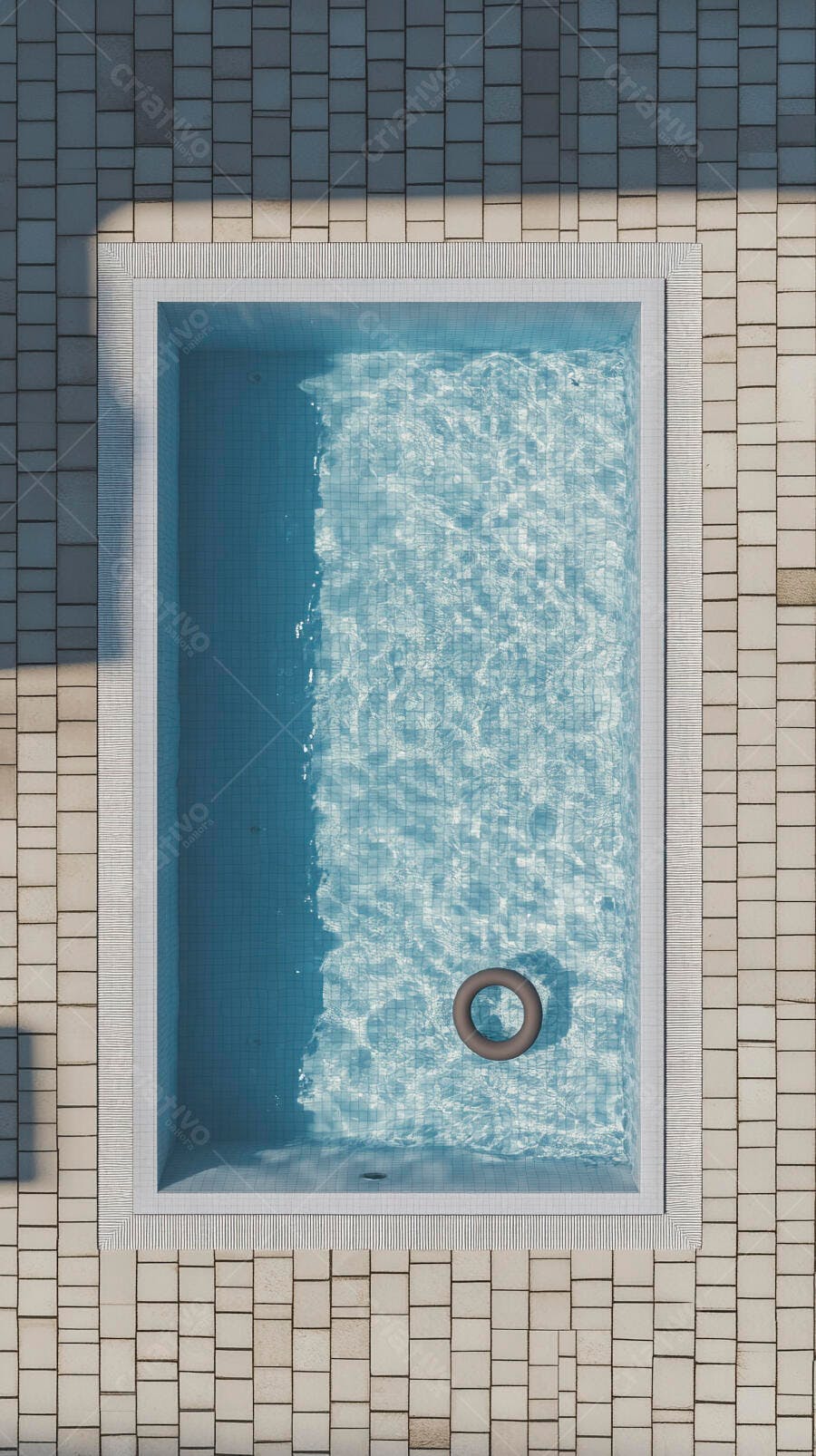 Foto Piscina Retangular com Água Azul e Borda Branca Vista Aérea