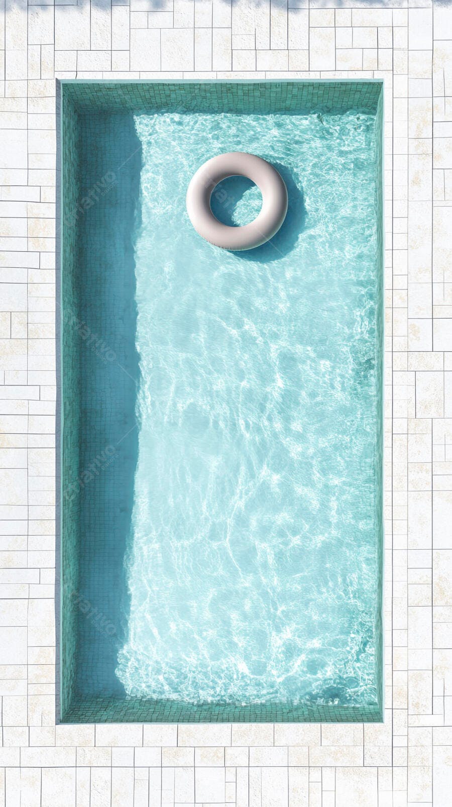 Foto Piscina com Boia Branca Vista de Cima Verão