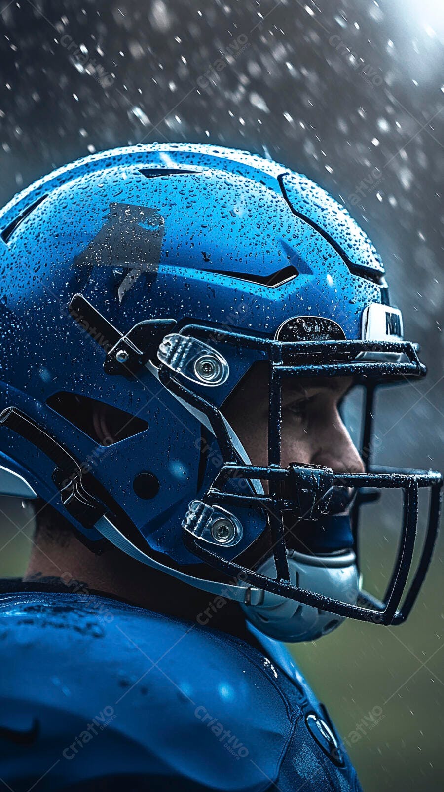 Foto Jogador Futebol Americano Capacete Azul Chuva