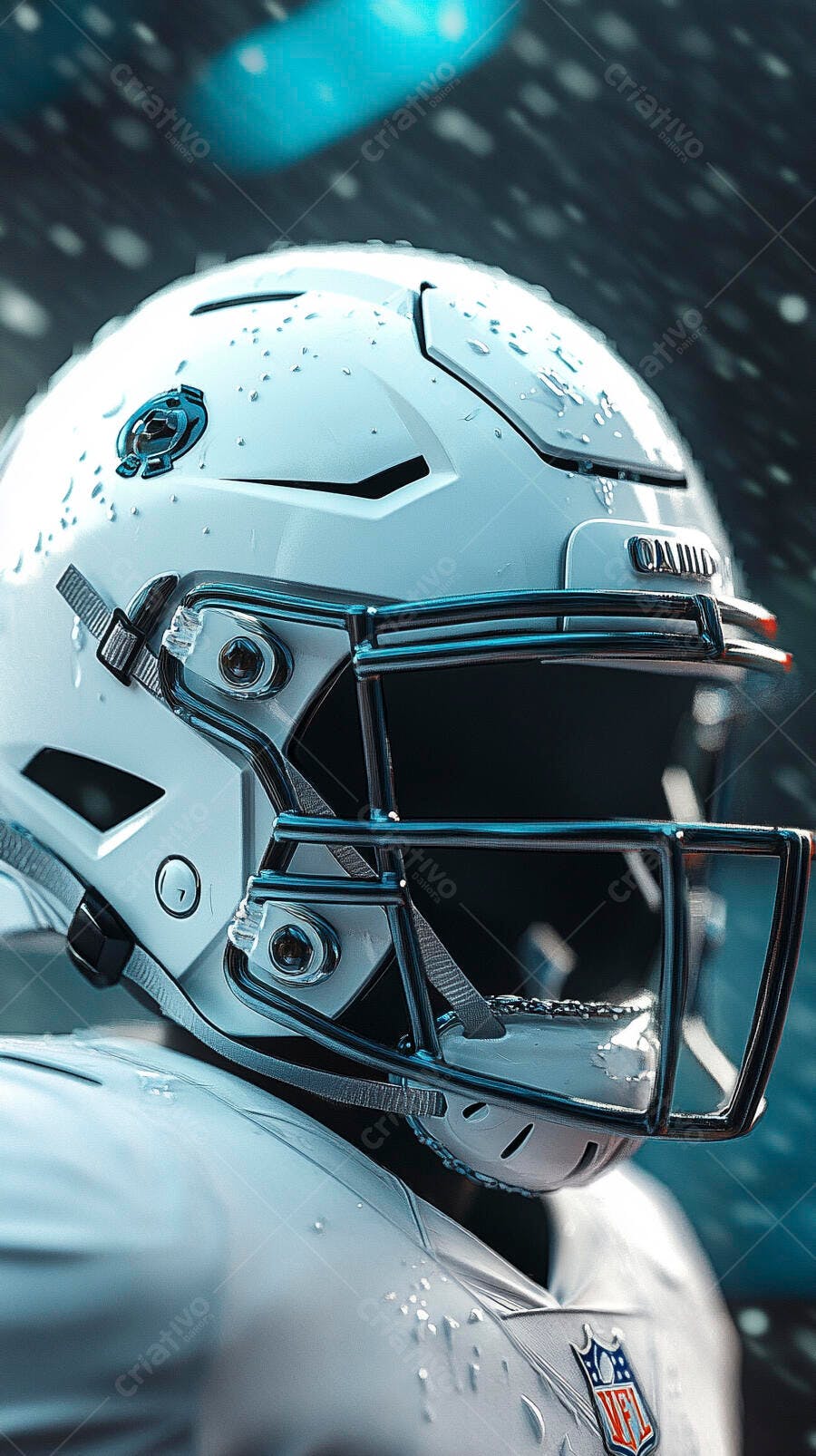 Capacete de futebol americano branco molhado em campo de jogo chuvoso NFL