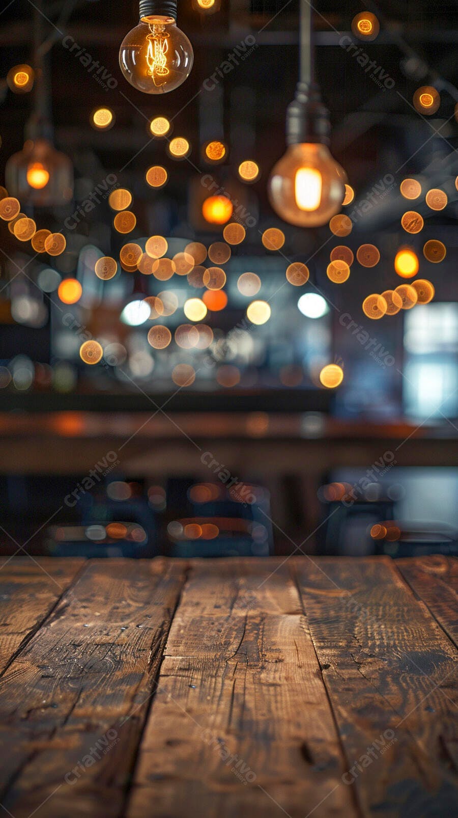 Mesa de madeira rústica e luzes bokeh quentes em bar aconchegante