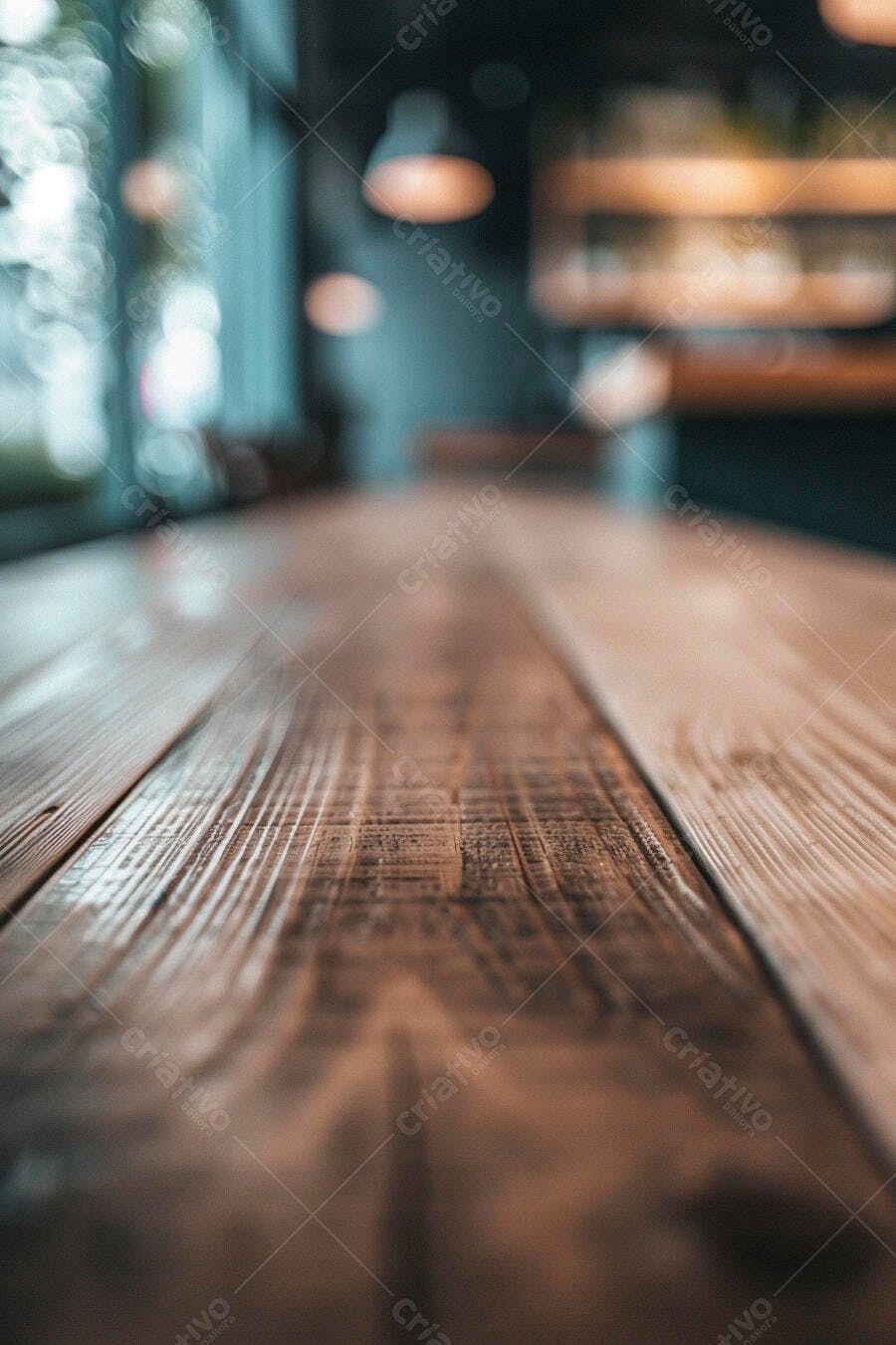 Mesa de madeira rústica em café com fundo desfocado e luzes quentes