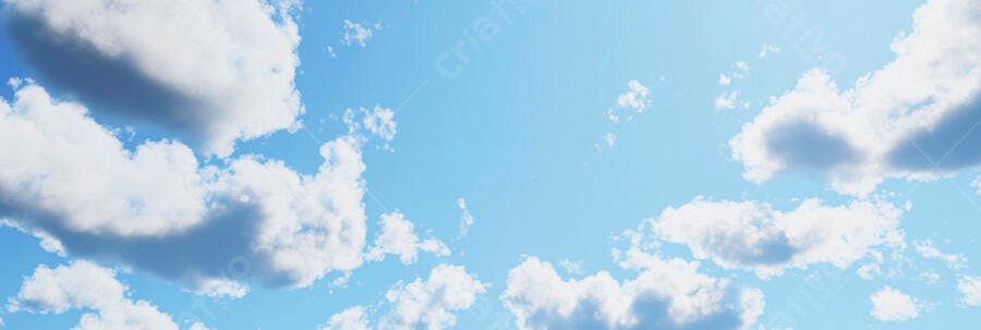 Céu azul claro com nuvens brancas fofas em um dia ensolarado
