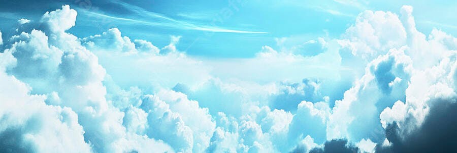 Céu azul claro com nuvens brancas fofas em uma vista panorâmica