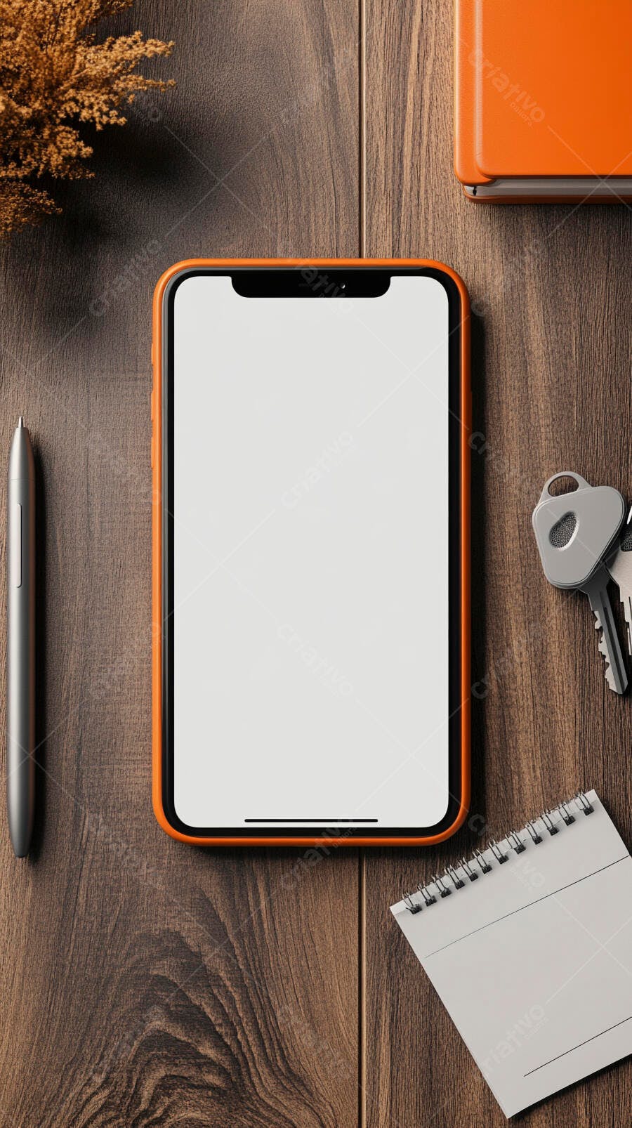 Smartphone com tela branca mockup e capa laranja em mesa de madeira