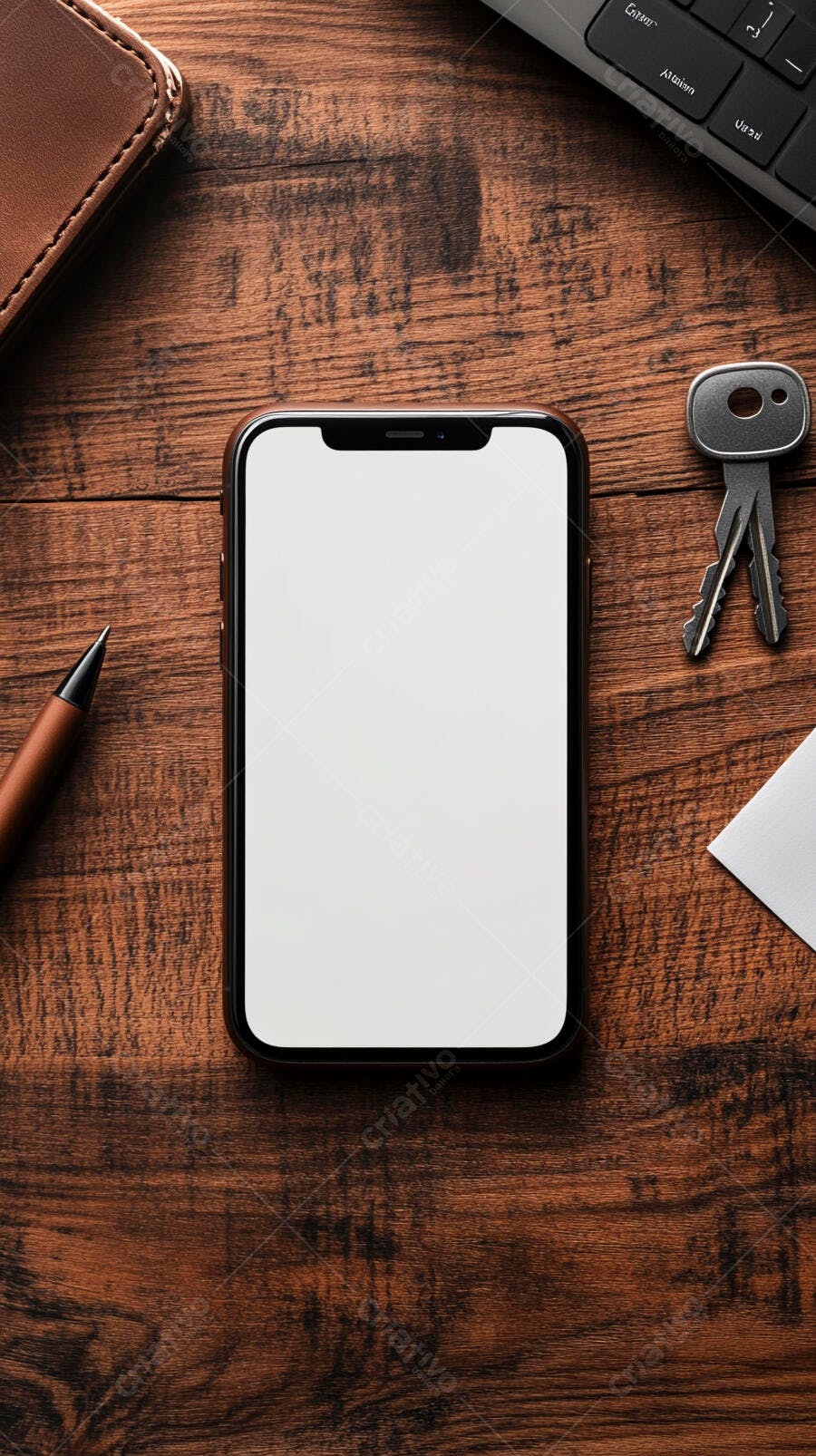 Smartphone com tela branca mockup em mesa de madeira escura