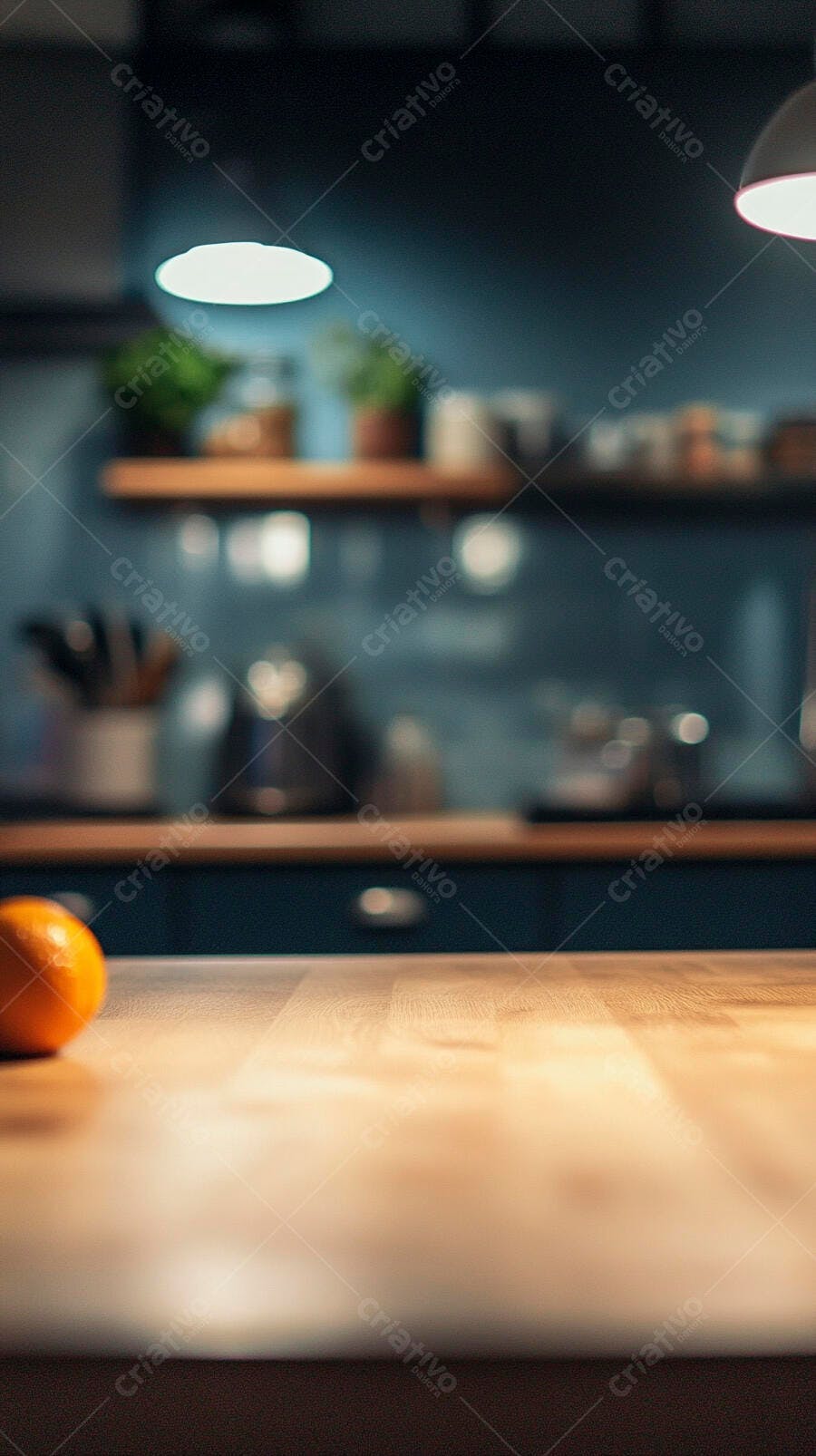 Bancada de cozinha de madeira clara com laranja em foco ambiente moderno