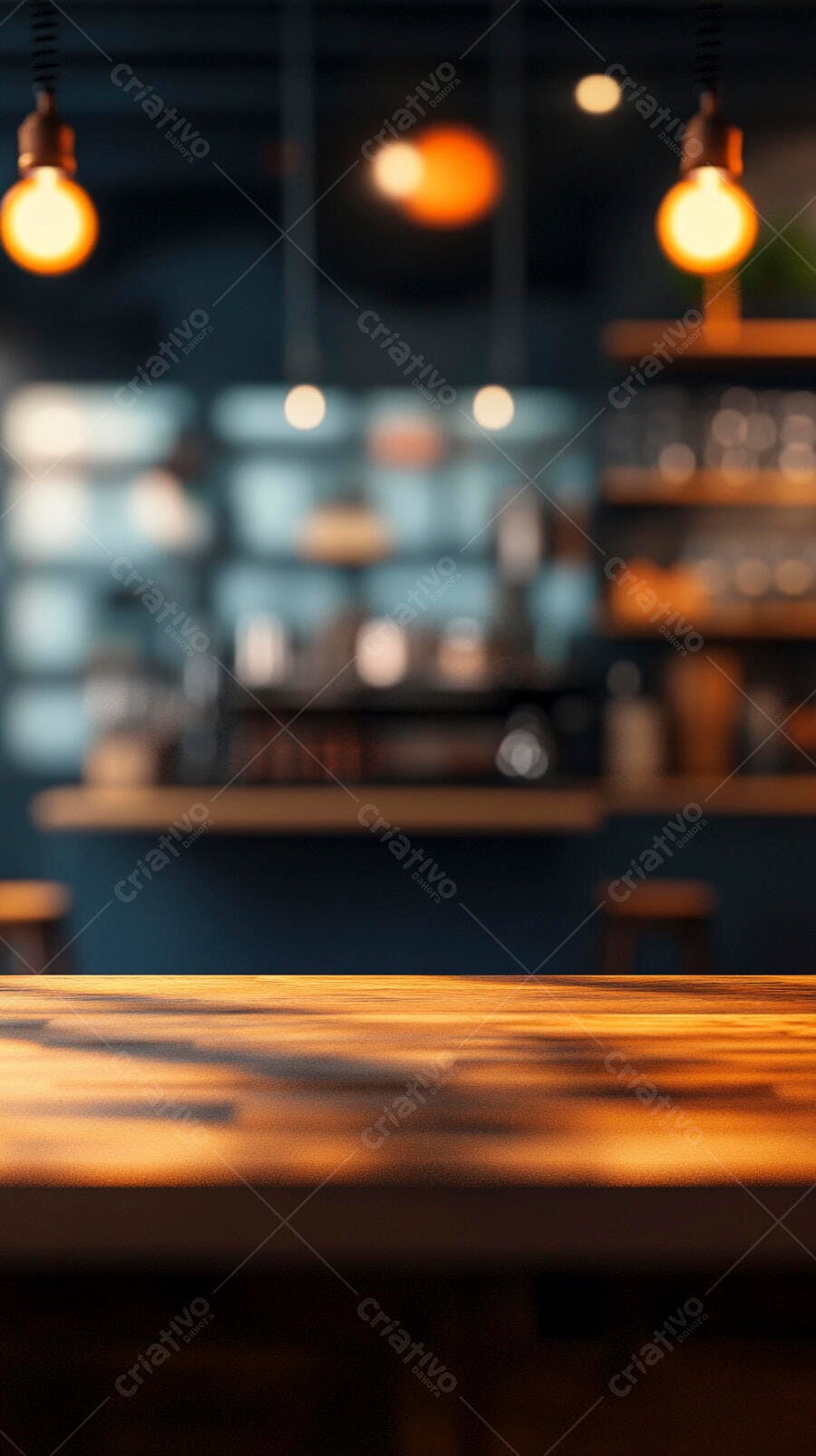 Mesa de madeira rústica em primeiro plano bar café com iluminação quente