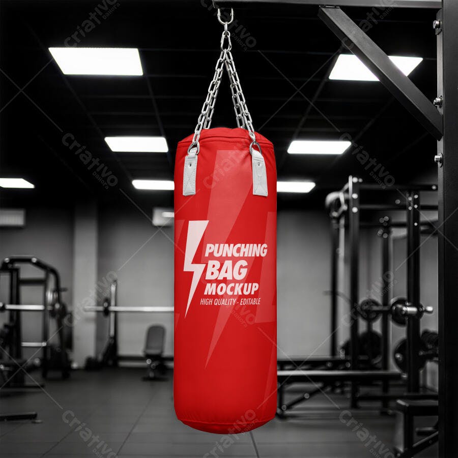 Mockup Saco de Pancadas Vermelho Realista em Ambiente Profissional de Academia