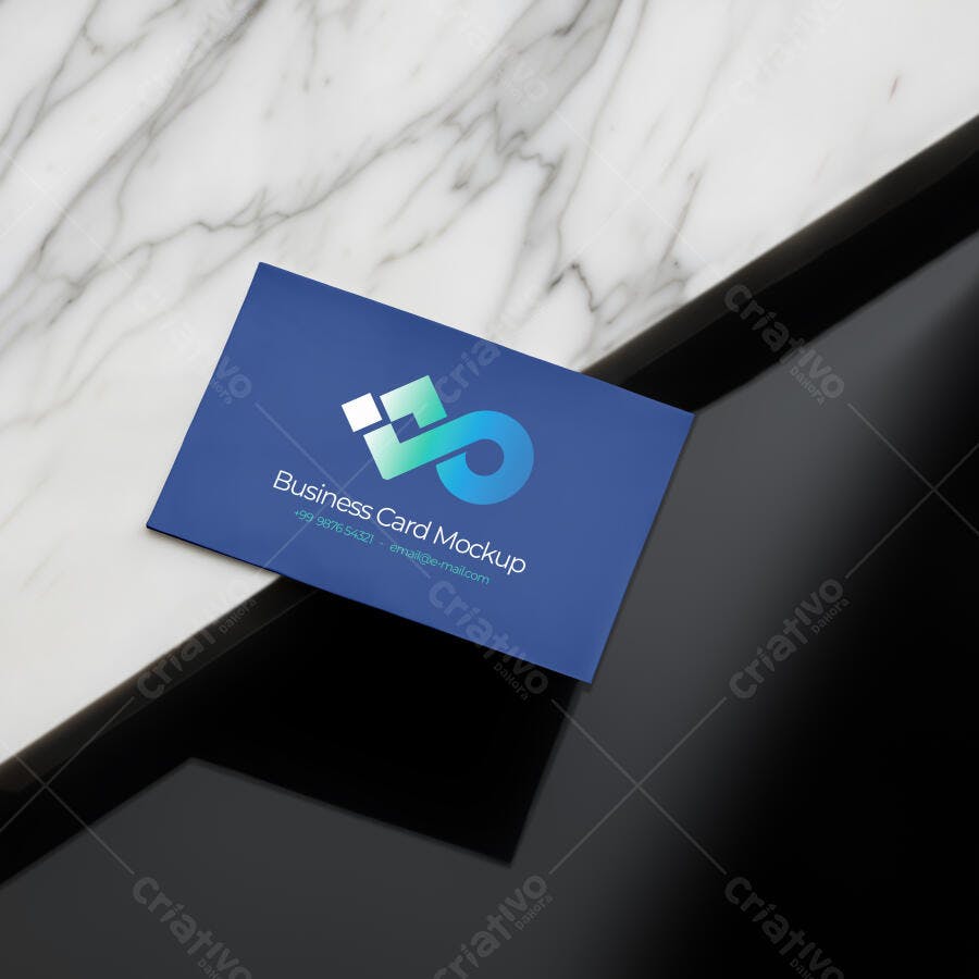 Mockup Cartão Visita Azul Flat Lay Mesa Mármore Editável