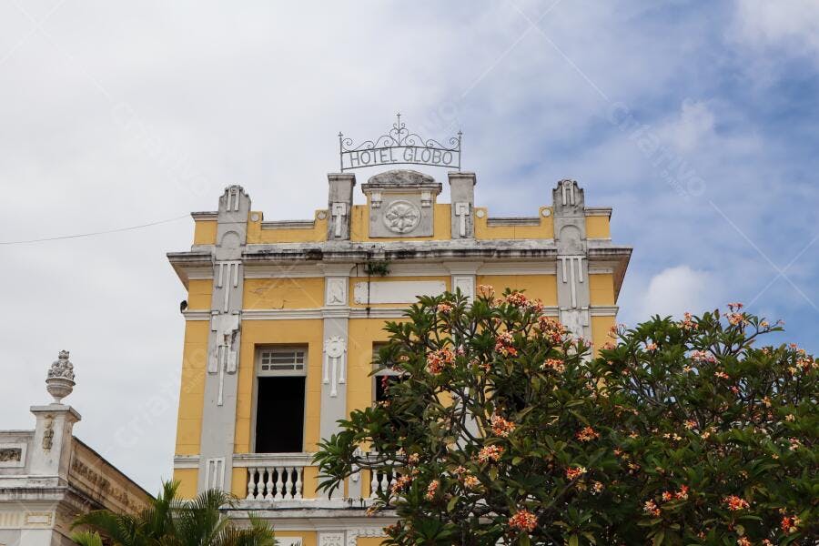 Foto Hotel Glória Antigo Arquitetura Colonial Amarela