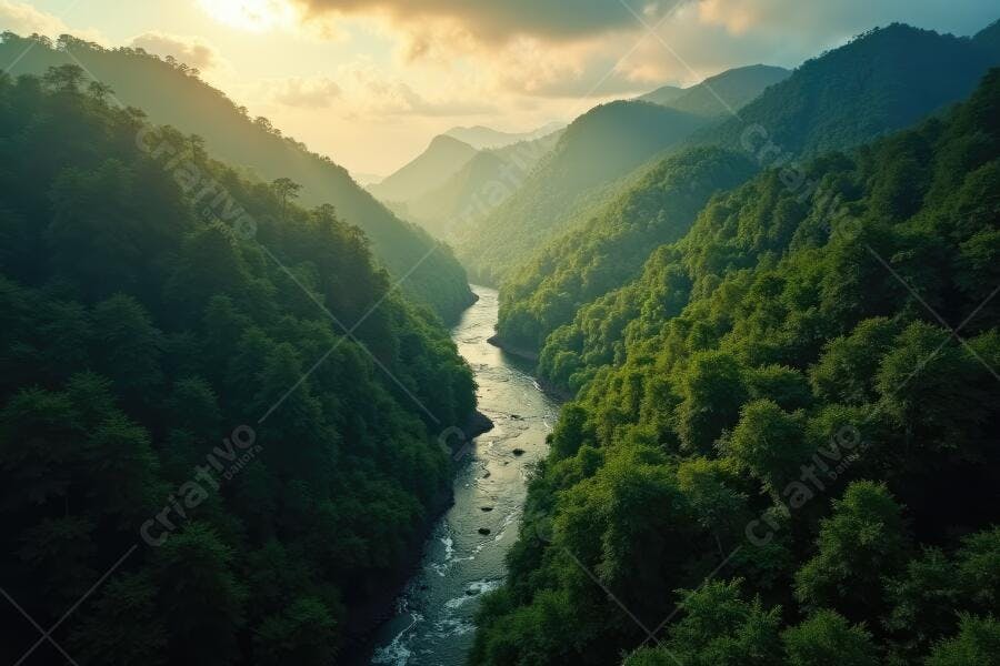 Foto Rio em Vale Montanhoso Floresta Tropical Amanhecer