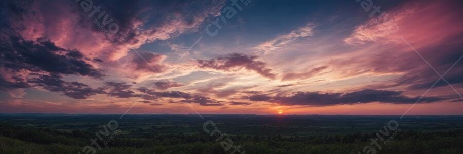 Foto Pôr do Sol Céu Rosa Roxo Nuvens Douradas Paisagem
