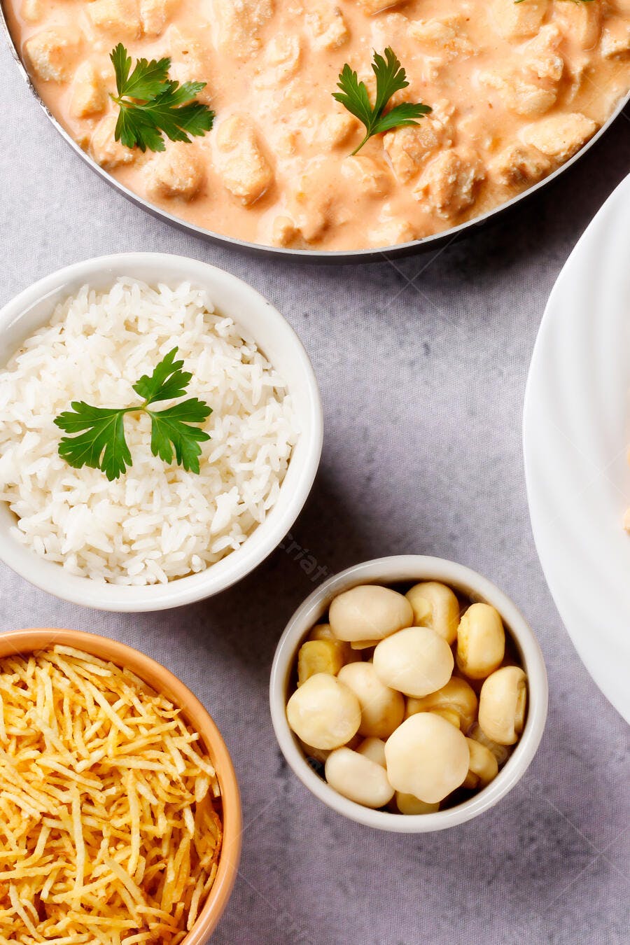 Foto Strogonoff de Frango com Arroz Batata Palha e Champignon