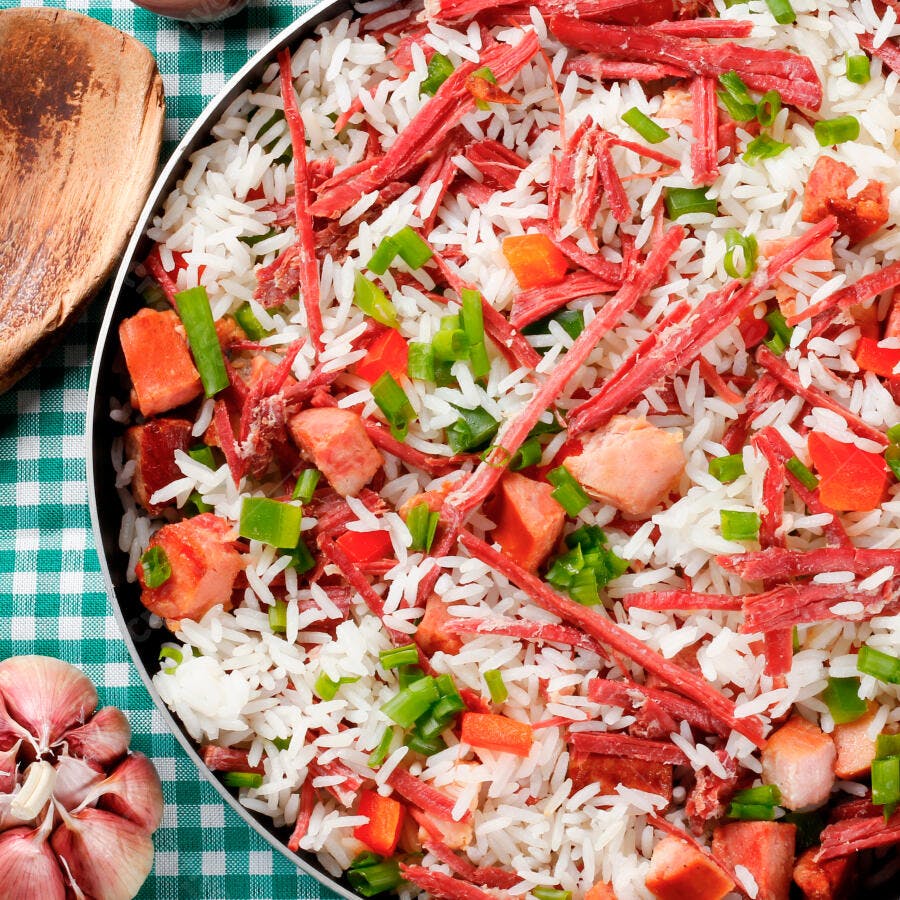 Foto Arroz de Cuxá com Carne Seca e Legumes Panela